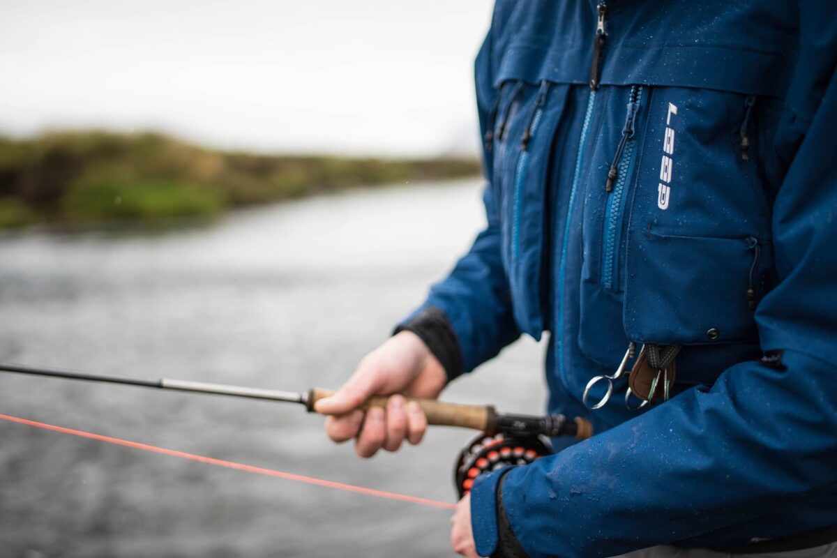Loop veiðijakkar - veiðimaður í Torne vöðlujakka
