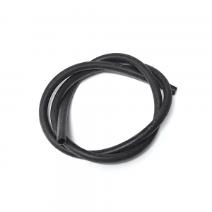 svart sílikon efni sem fer aftan á túpur